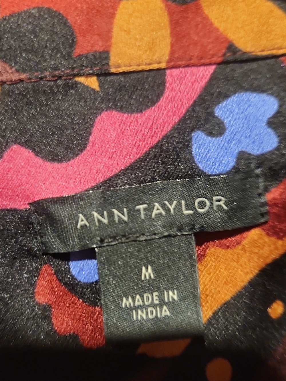 ❤️ ANN TAYLOR SATIN PAISLEY BUTTON DOWN TOP / BLOUSE, MEDIUM - Picture 6 of 11